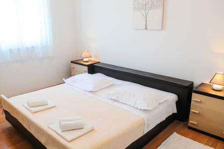 Anamarija Apartment Split Bagian luar foto