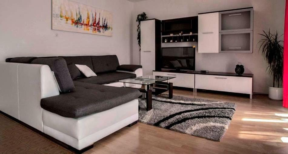 Anamarija Apartment Split Bagian luar foto