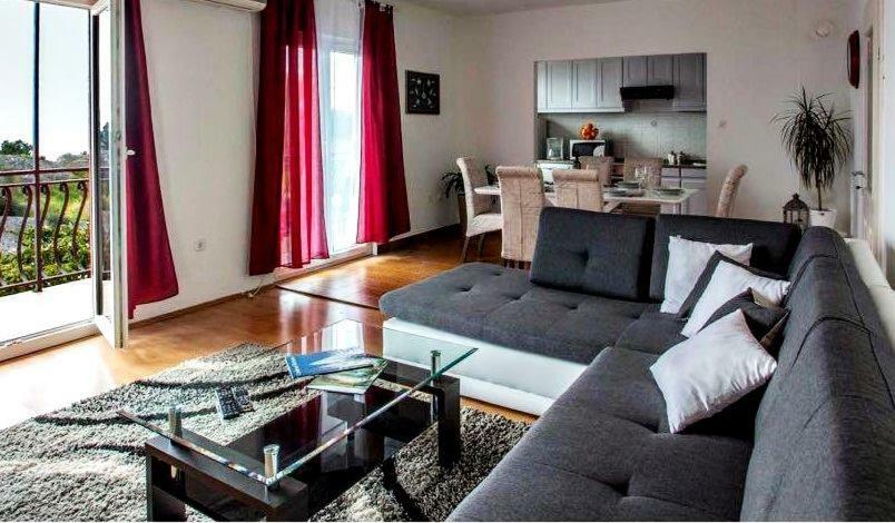 Anamarija Apartment Split Bagian luar foto
